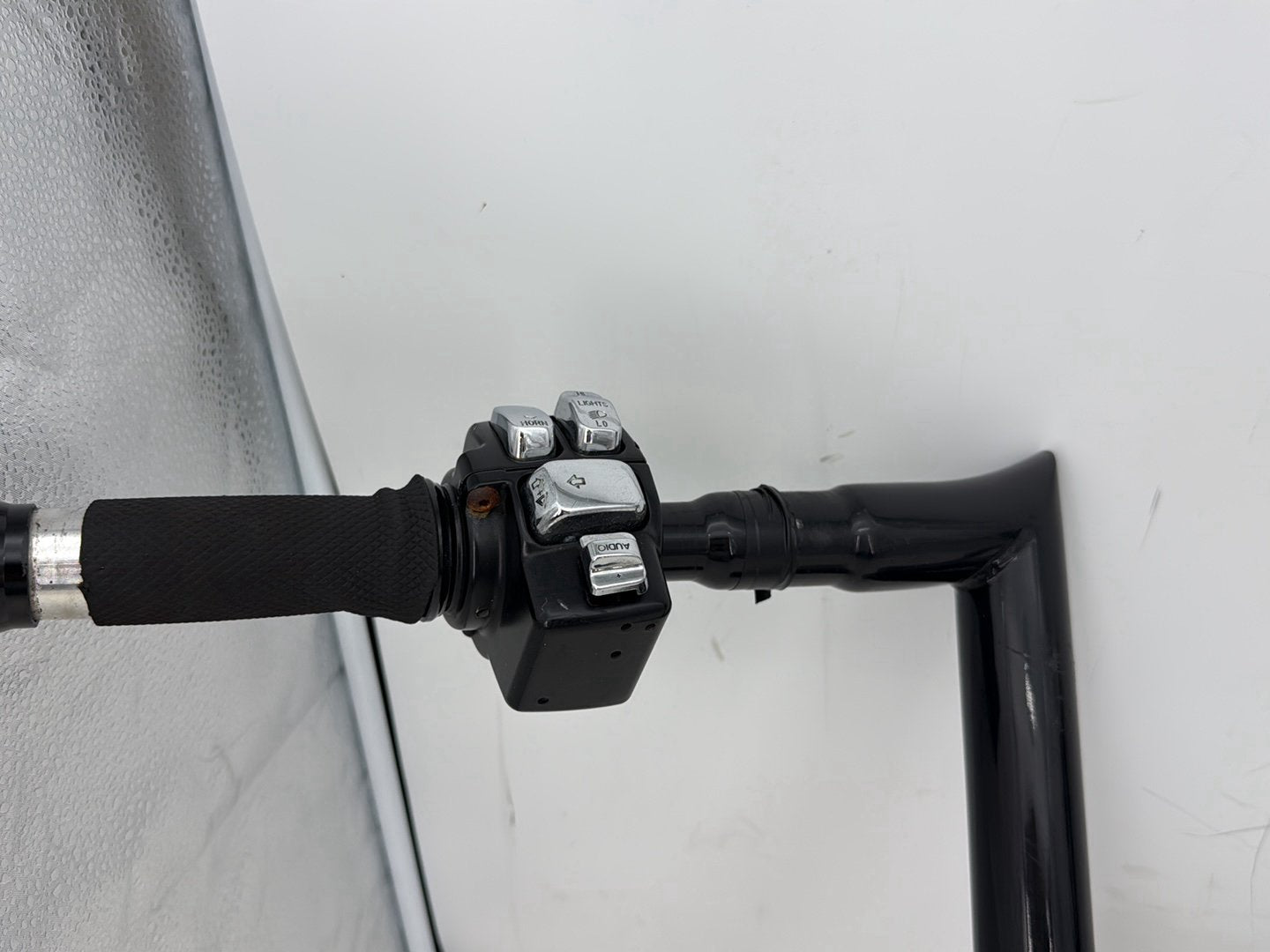 2006 Harley Electra Glide Touring Classic FLHTCI OEM Handlebars Left Right Switches Controls