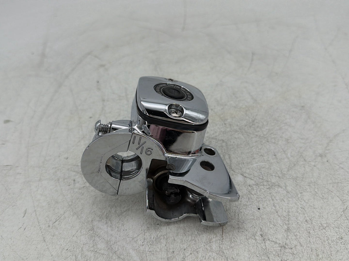 2004 Harley Road King Touring OEM Front Right Brake Master Cylinder Chrome