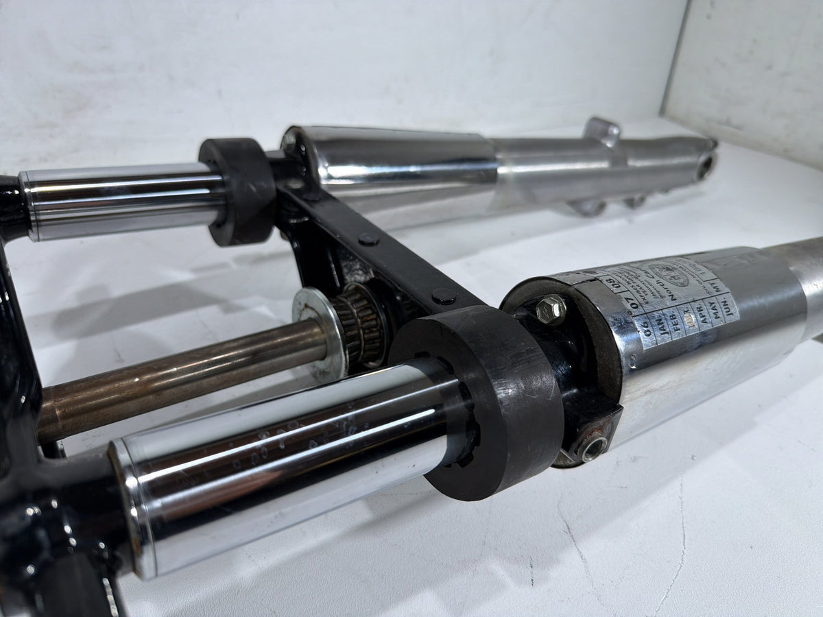 04 Harley Electra Touring Ultra Front Triple Tree Set & LH RH Fork Legs Sliders