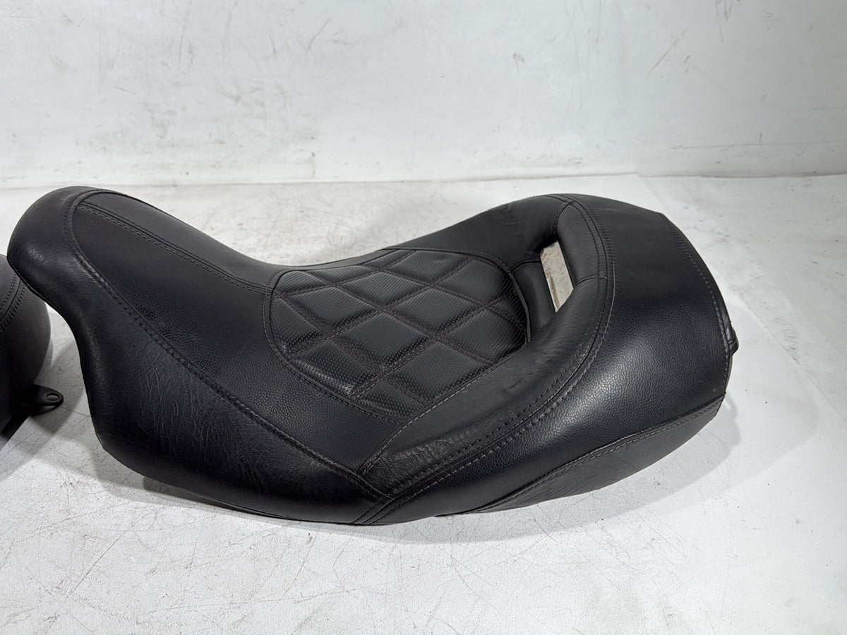 2011 Harley Road Glide Touring FLTRX Passenger Rider Driver Seat Saddle Pillion