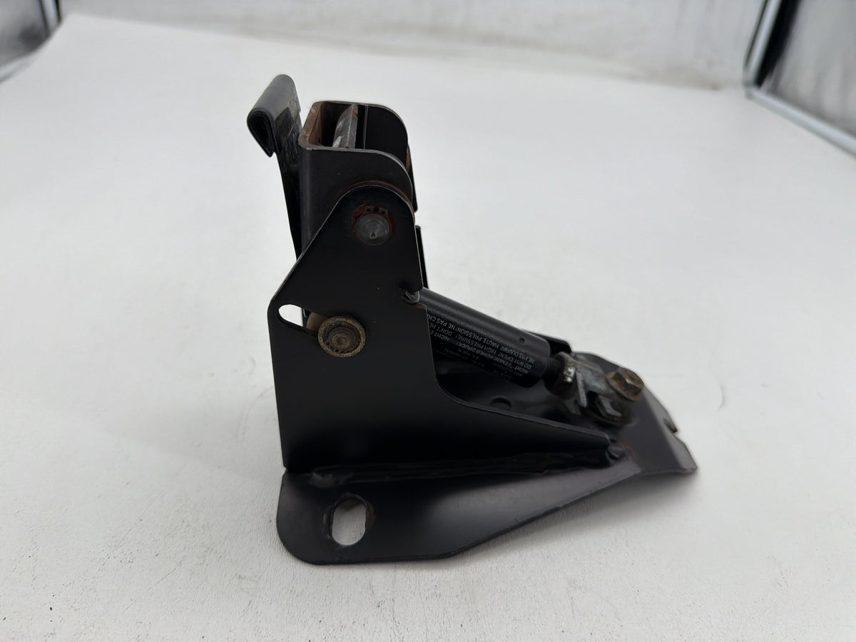 2011 Harley Electra Glide Touring Ultra OEM Adjustable Rider Backrest Lift Mount