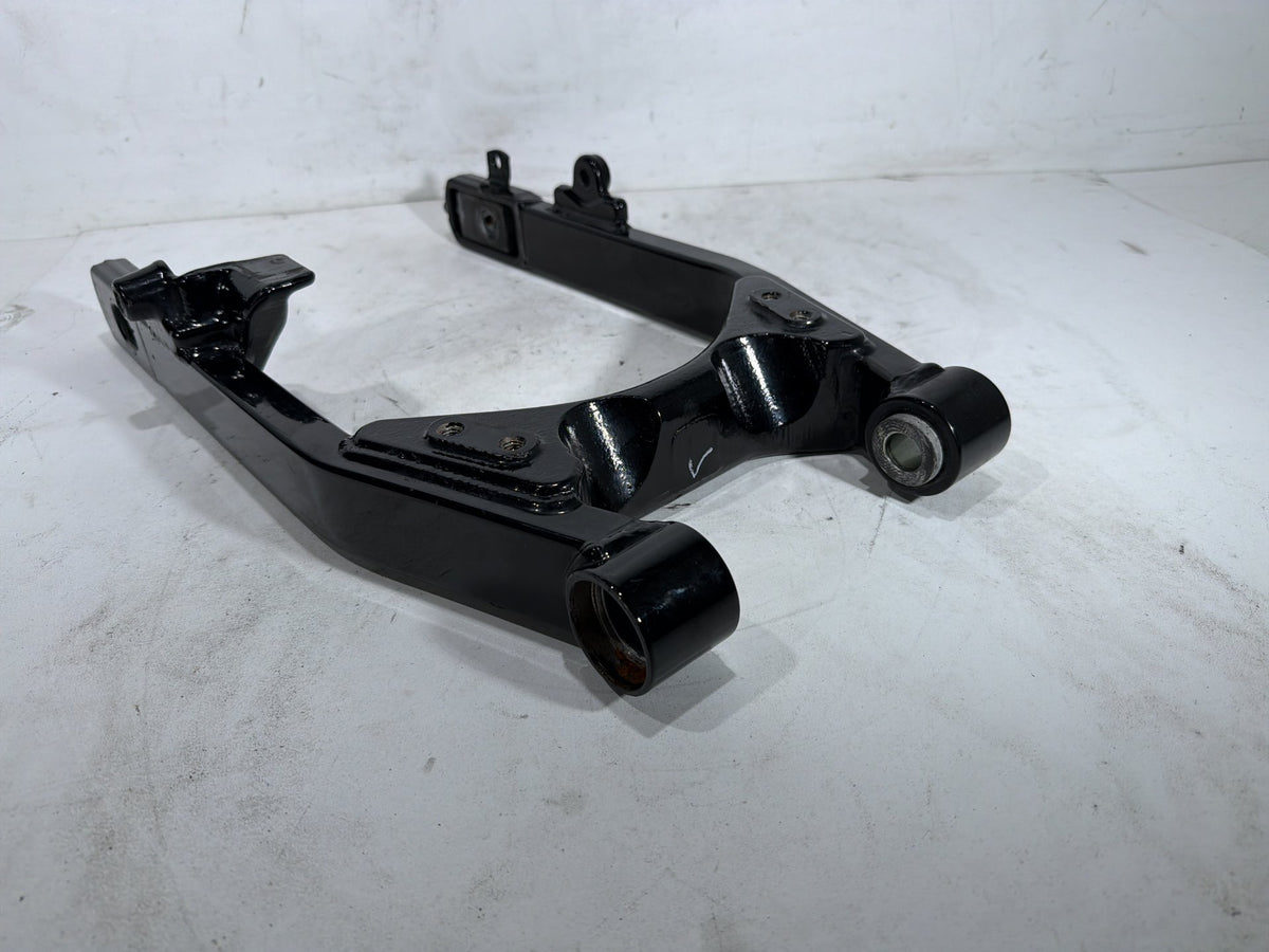 2012 Harley Dyna Fat Bob FXDF 103 OEM Rear Fork Swingarm Swing Arm