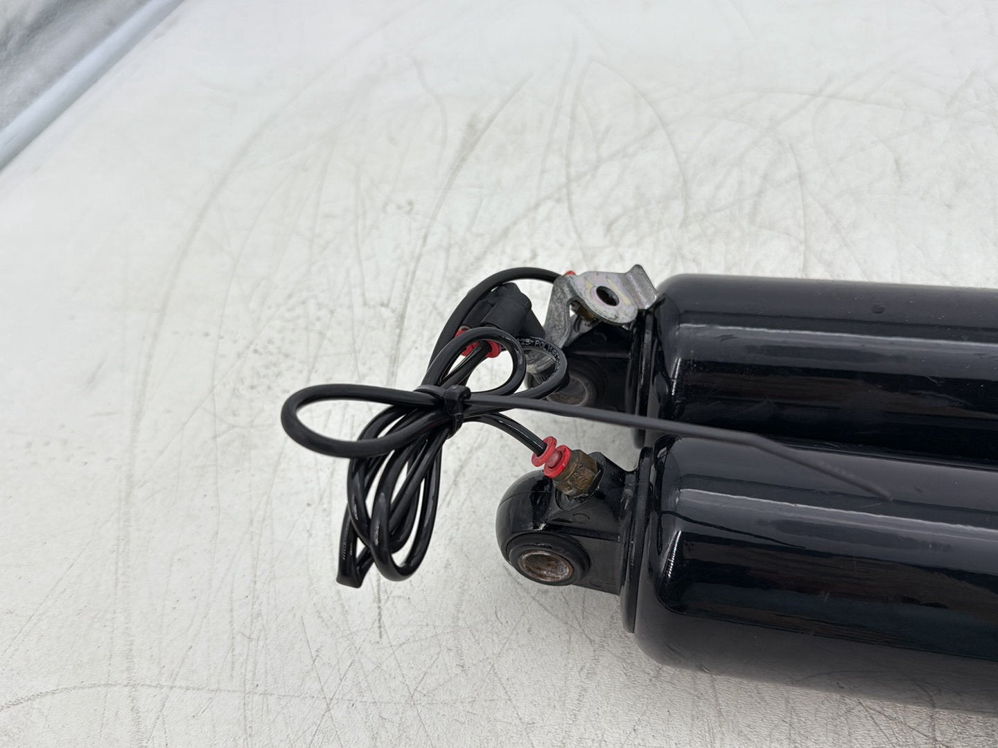 2011 Harley Street Glide Touring FLHX OEM Rear Left Right Shock Absorbers
