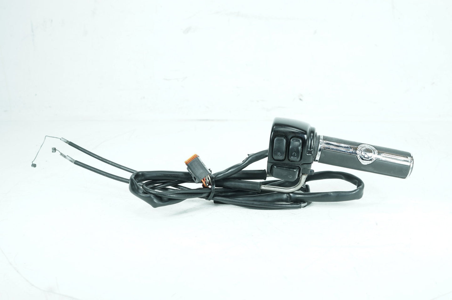 1999 - 2006 Harley-Davidson Softail Standard Right Engine Start Kill Switches Controls 71589-96B