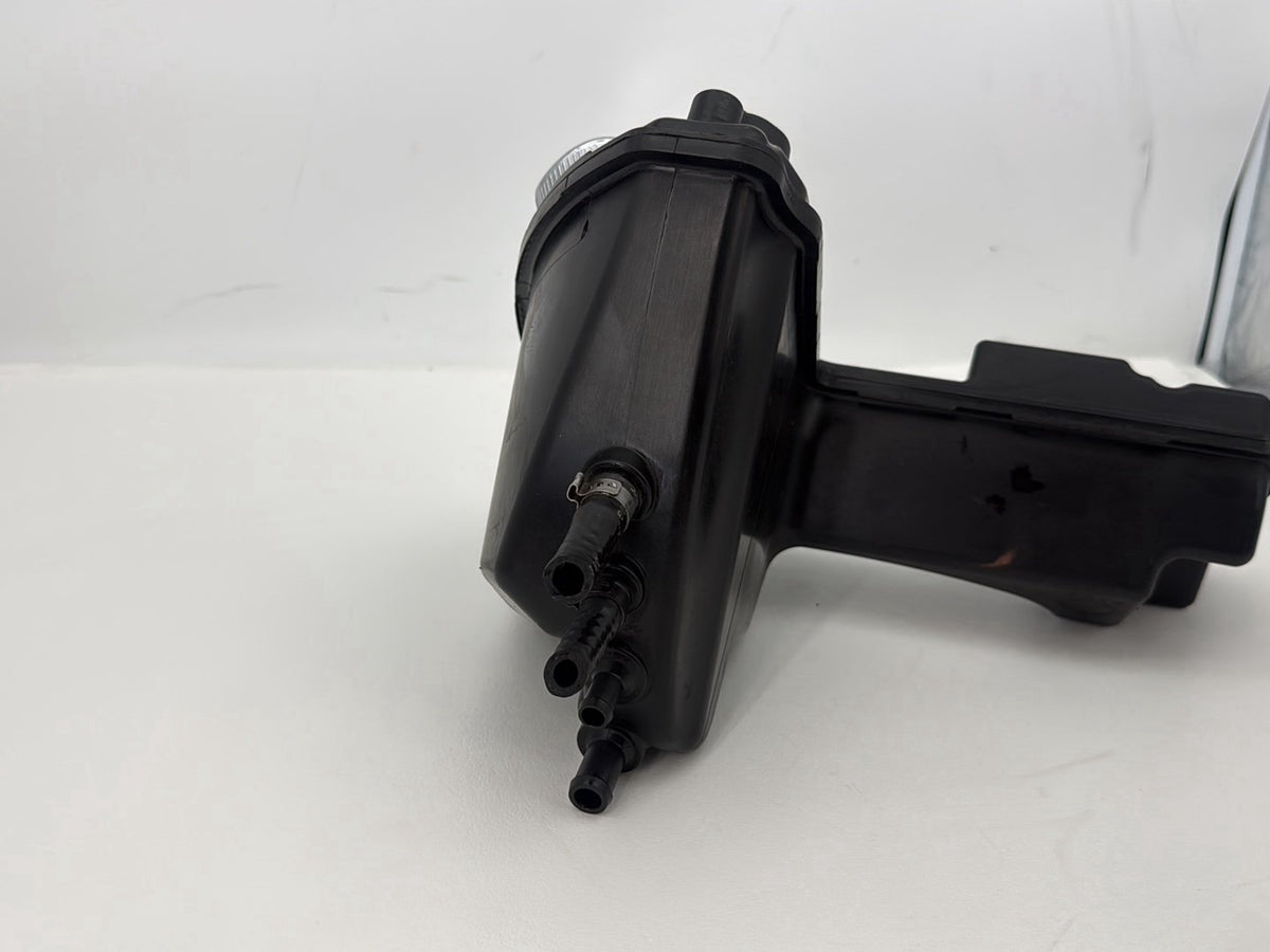 14 Harley Sportster XL883L 883 OEM Oil Tank Reservoir Bottle Canister & Dipstick