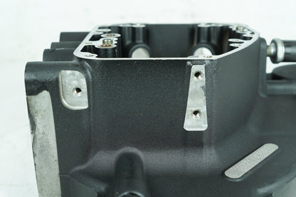 2008 - 2016 Harley-Davidson Touring Road Glide Crankcase Shaft Engine Motor Cover 24653-06A