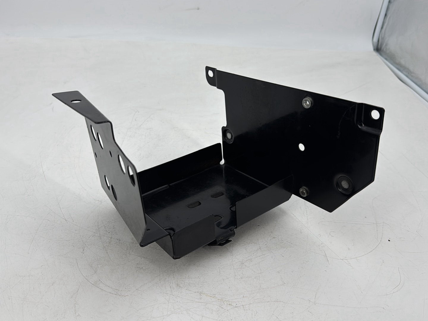 1999 - 2006 Harley-Davidson Touring Electra Glide Classic Battery Tray Bracket Holder Carrier 66281-01