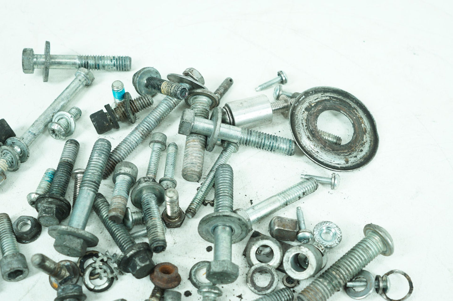 2007 - 2013 Harley-Davidson Dyna Street Bob Hardware Bolts Nuts & Brackets