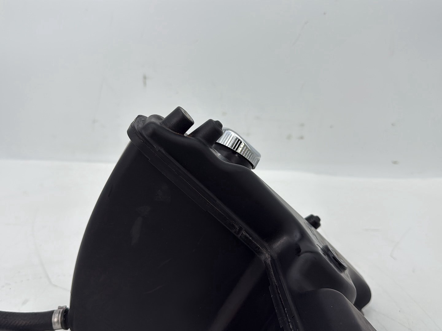 2004 - 2013 Harley-Davidson Sportster 1200 Custom Oil Tank Reservoir Bottle Canister & Dipstick 62888-04