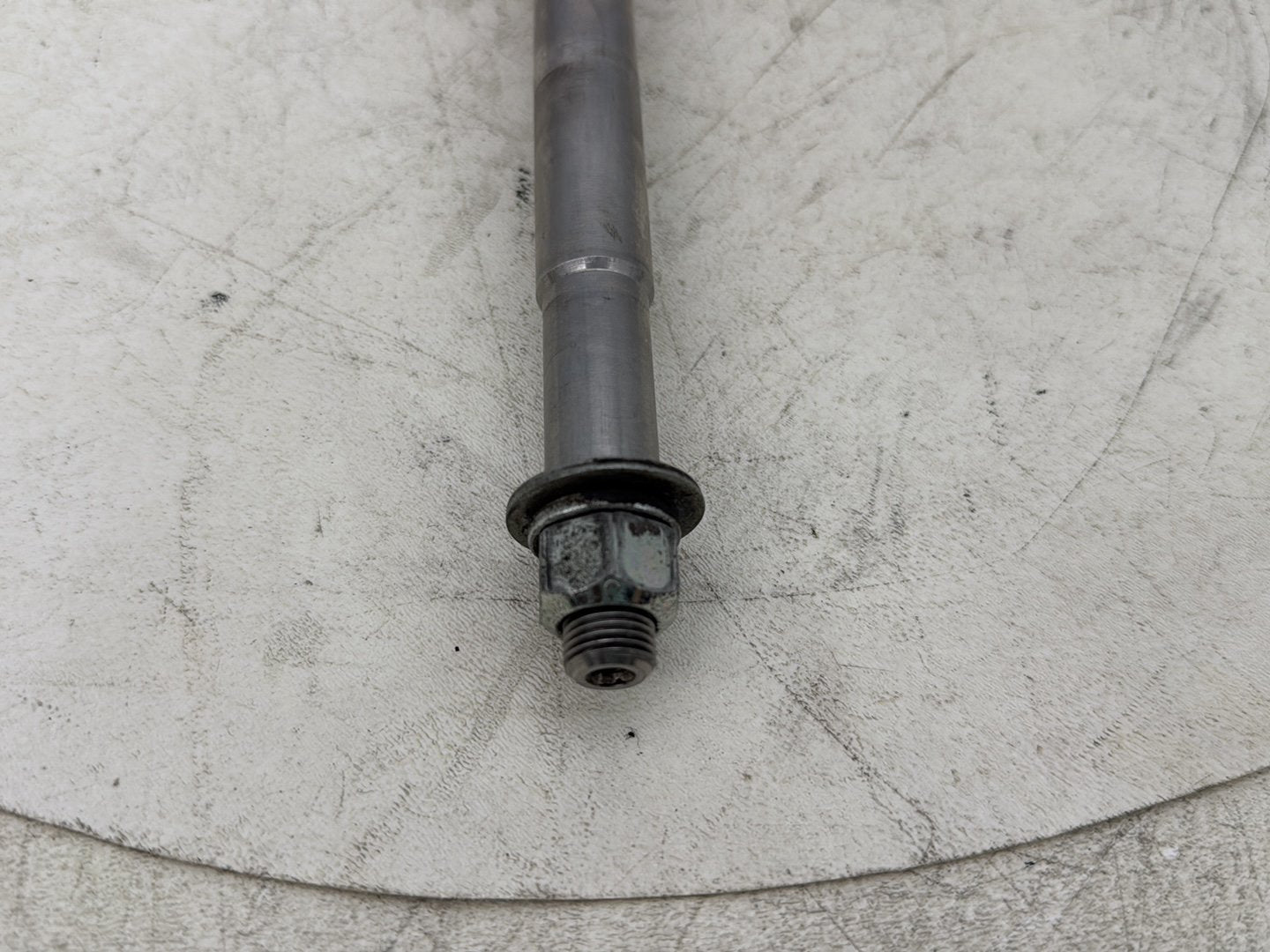 1998 Harley Touring FLHTCUI Electra Glide Ultra OEM Front Wheel Axle Bolt Shaft