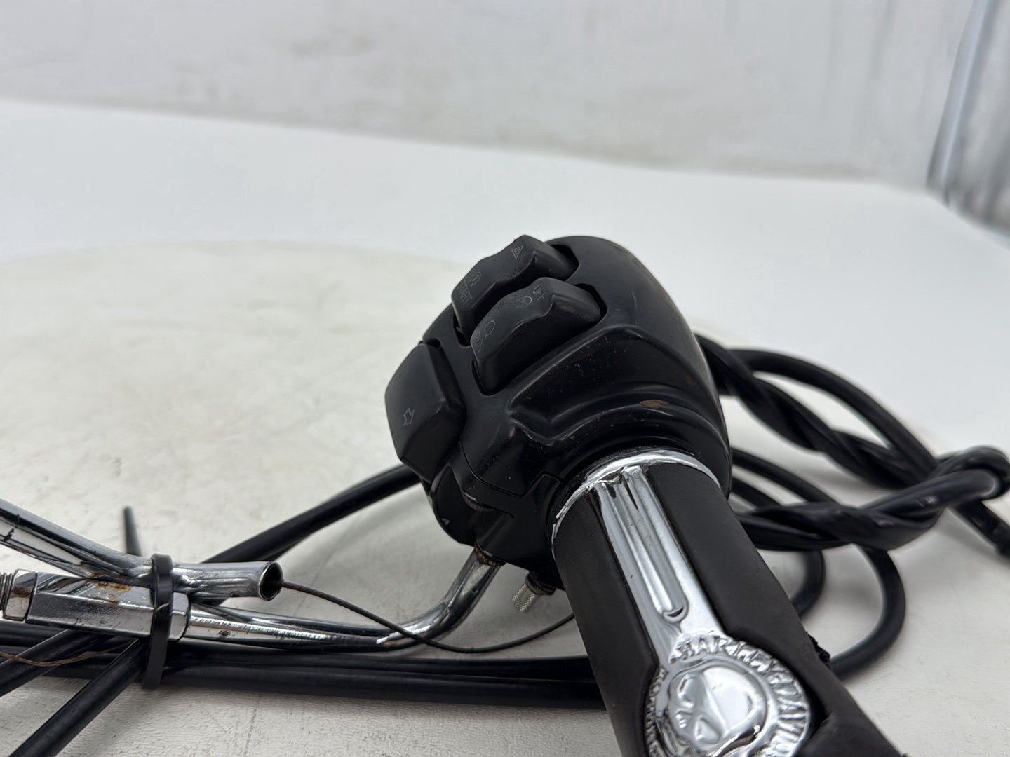 2012 Harley Dyna Fat Bob FXDF 103 OEM Right Engine Start Kill Switches Controls