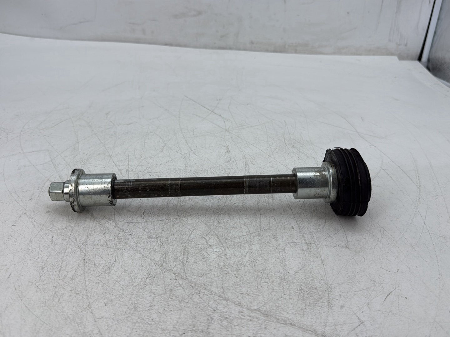 2005 Harley Electra Glide Touring Ultra FLHTCUI OEM Rear Fork Swingarm Pivot Bolt Shaft