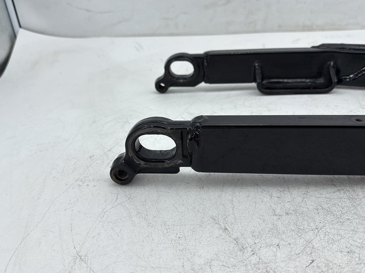 2007 Harley Road King Touring FLHR OEM Rear Fork Swingarm Swing Arm