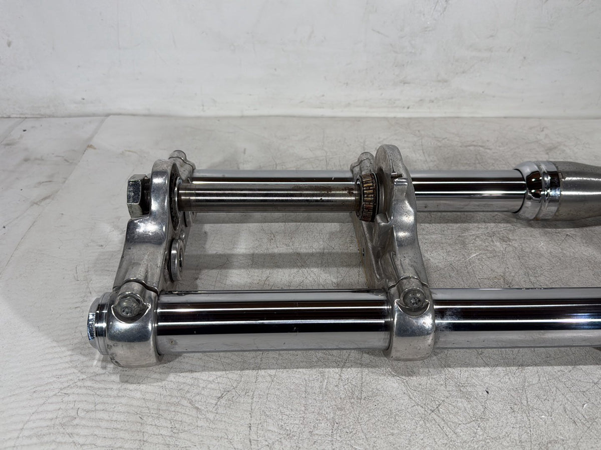2007 Harley Dyna Street Bob FXDB OEM Front Triple Tree Set & LH RH Fork Legs Sliders