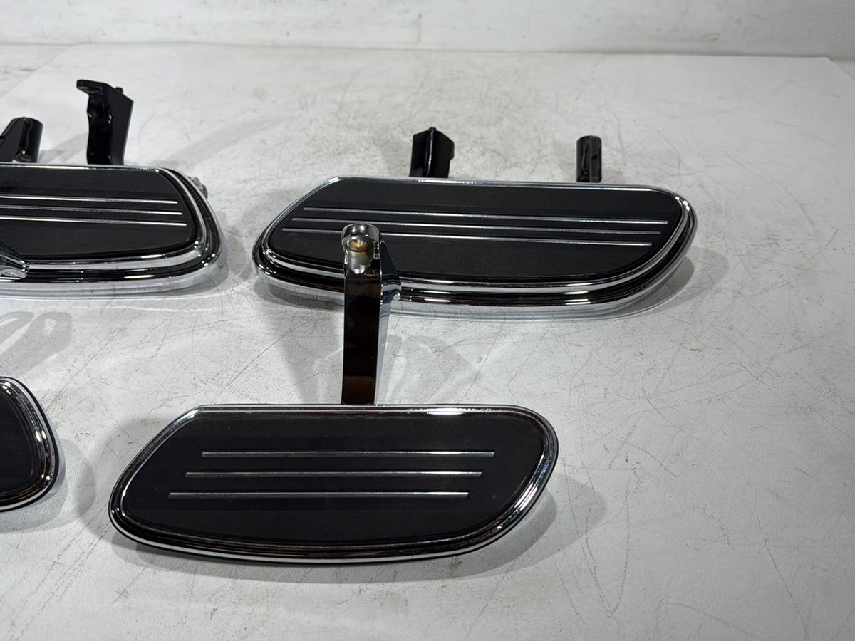 10 Harley Street Glide Touring FLHX OEM LH RH Driver & Pass Floorboard Foot Rest