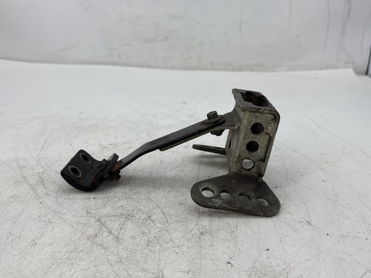 2018 Harley Electra Glide Touring Driver Rider Backrest Bracket Mount 52589-09A