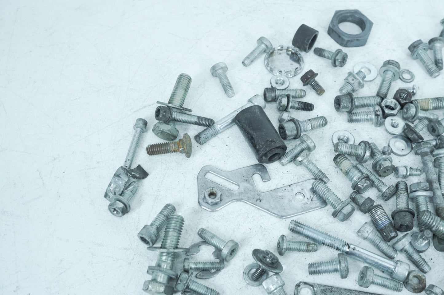 2007 - 2011 Harley-Davidson Touring Electra Ultra Hardware Bolts Nuts & Brackets