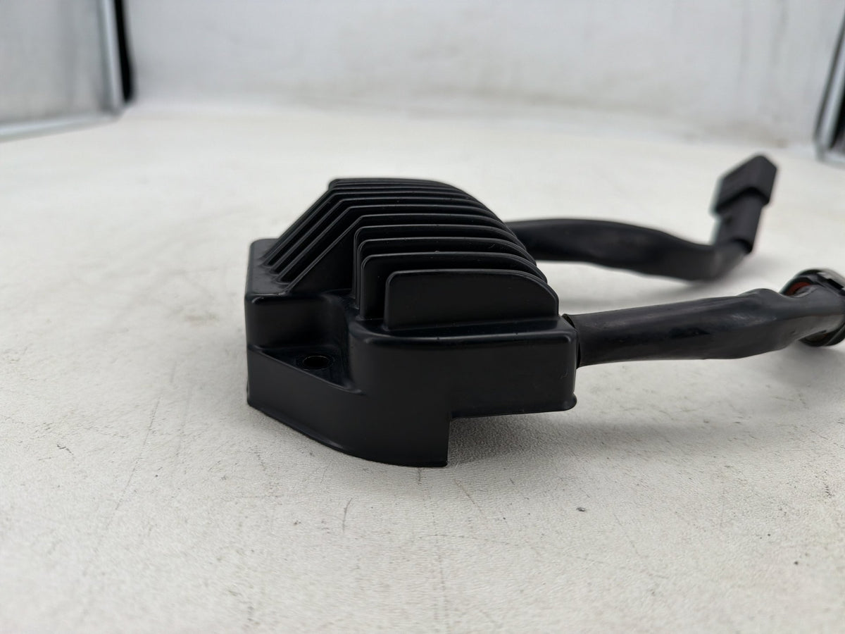 2005 Harley Dyna Wide Glide FXDWG OEM Voltage Regulator Rectifier