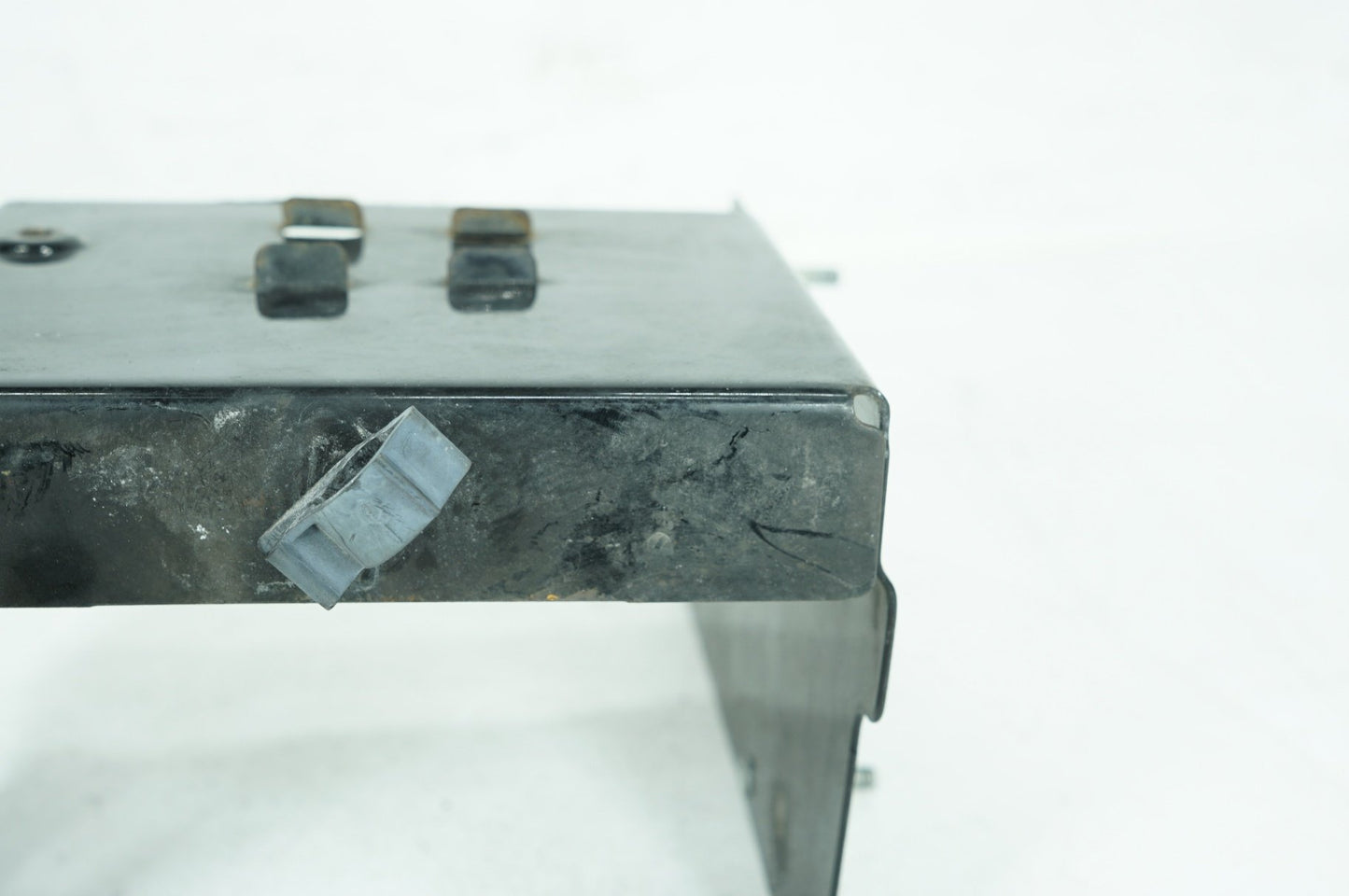 1999 - 2006 Harley-Davidson Touring Electra Glide Classic Battery Tray Bracket Holder Carrier 66281-02A