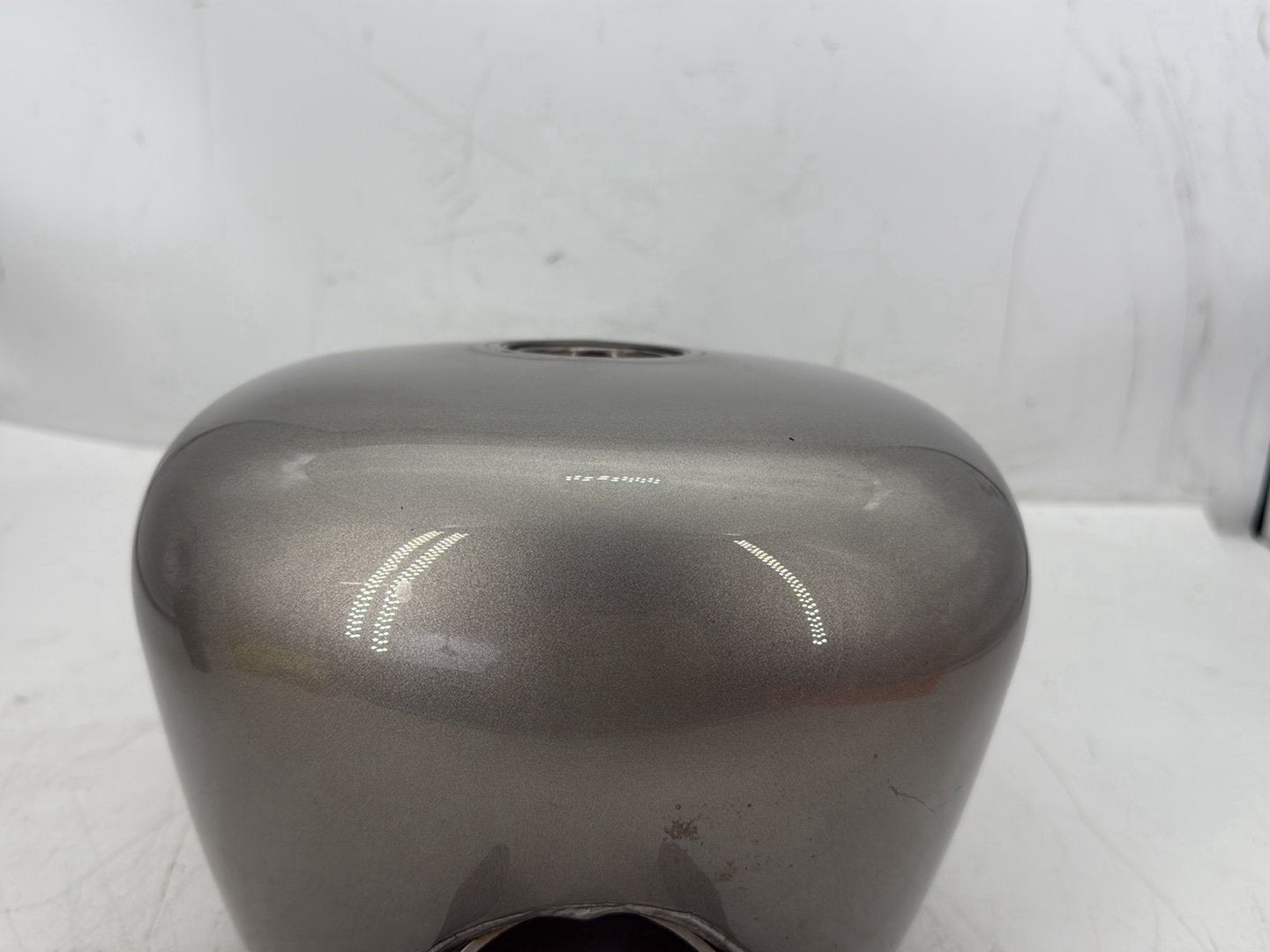 2009 Harley Sportster 883 Low XL883L OEM Fuel Gas Tank Gasoline Reservoir