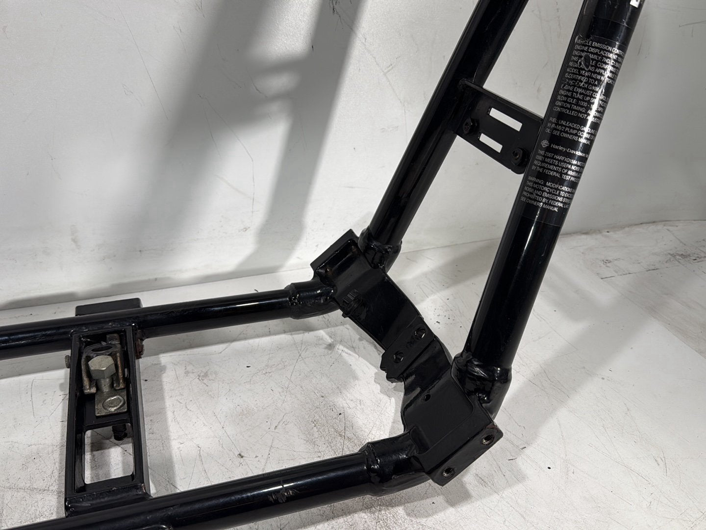 2007 Harley Dyna Street Bob FXDBI OEM Body Main Frame Chassis SLVG