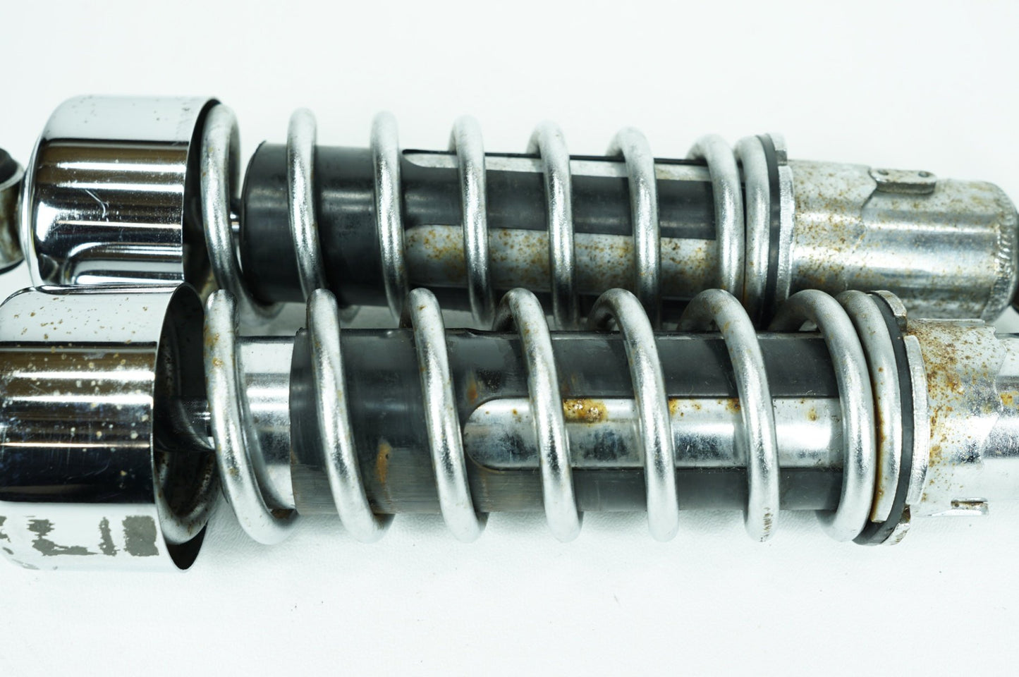 2004 - 2013 Harley-Davidson Sportster Low Rear Left Right Shock Absorbers 54568-04