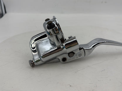1999 - 2006 Harley-Davidson Touring CVO Screamin Eagle Road King Front Right Brake Lever Master Cylinder 45179-02A
