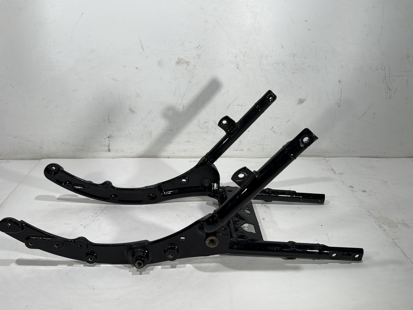 2010 Harley Electra Glide Touring FLHTCU OEM Rear Sub Frame Subframe Tail Rail