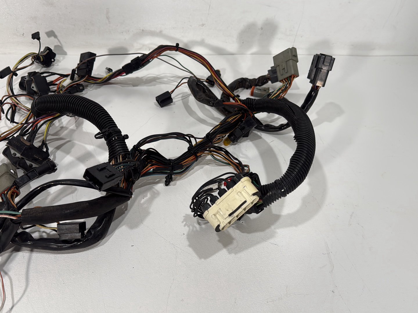 2003 Harley Electra Glide Touring Ultra FLHTCUI OEM Front Sub Wiring Harness Loom Interconnect