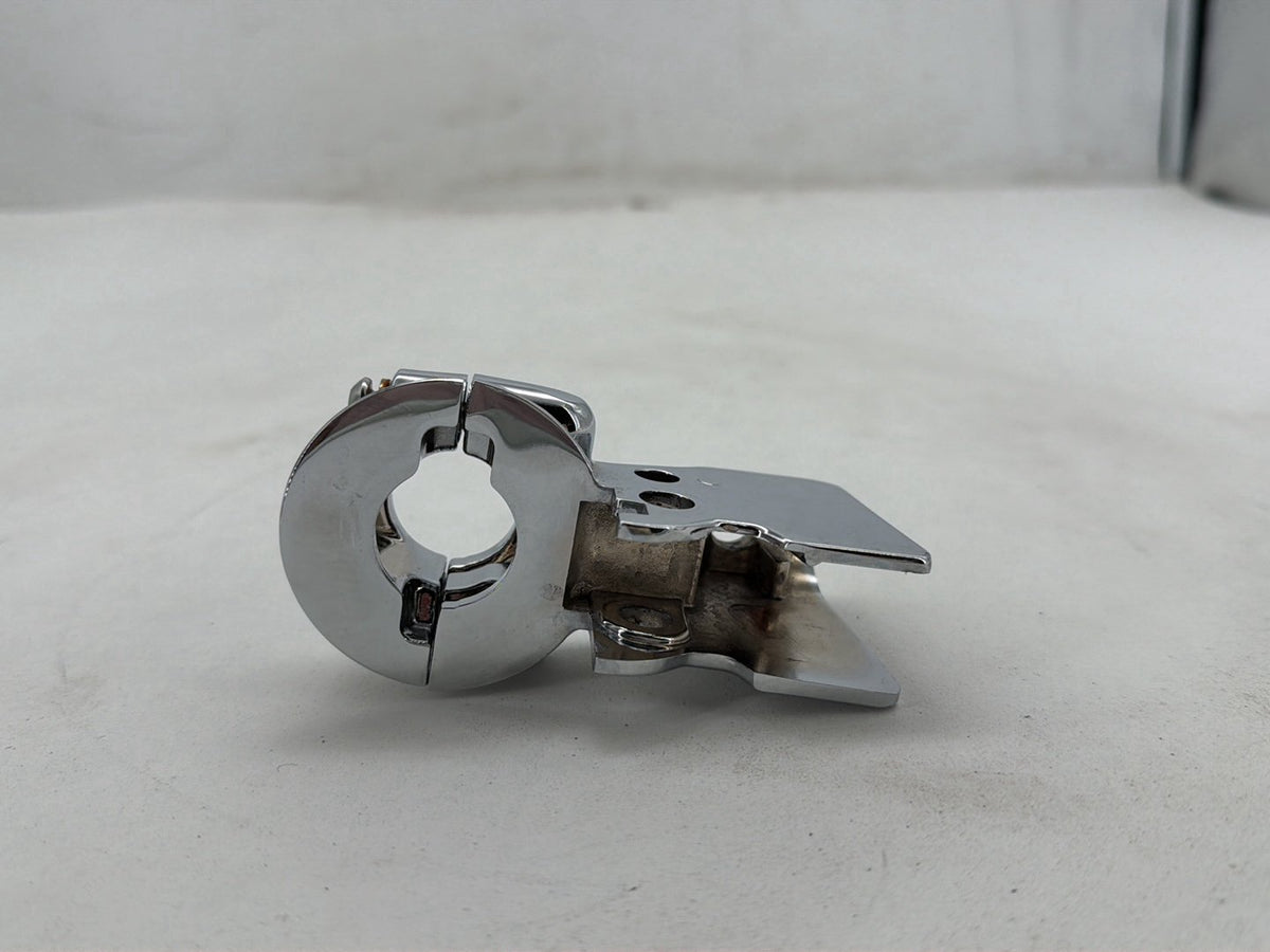 07 Harley Street Glide Touring FLHX OEM Clutch Hand Lever Clutch Perch 38608-96