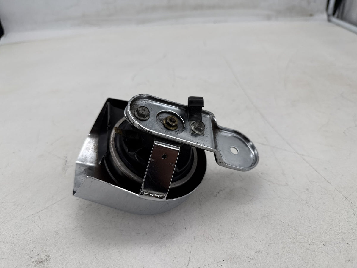 1997 Harley Road King Touring FLHR OEM Horn Signal Klaxon Chrome Cover