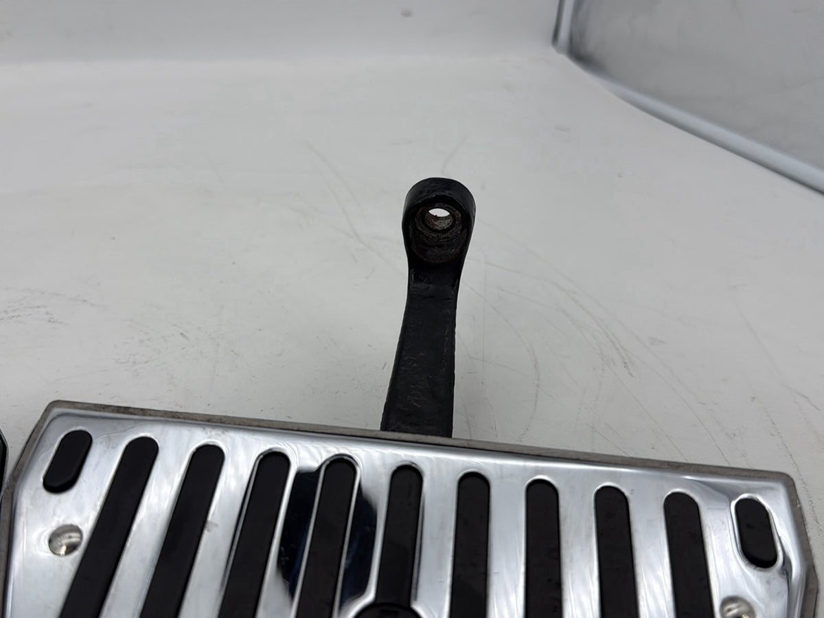 2002 Harley Touring Screamin Road King Left Right Passenger Floorboard Foot Rest