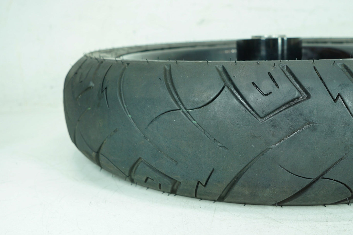 2007 - 2013 Harley-Davidson Touring Electra Glide Ultra Rear Wheel Rim Tire SR777