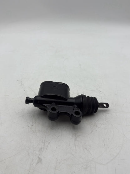2007 - 2012 Harley-Davidson Touring Electra Glide Classic Rear Brake Master Cylinder Reservoir 41763-08