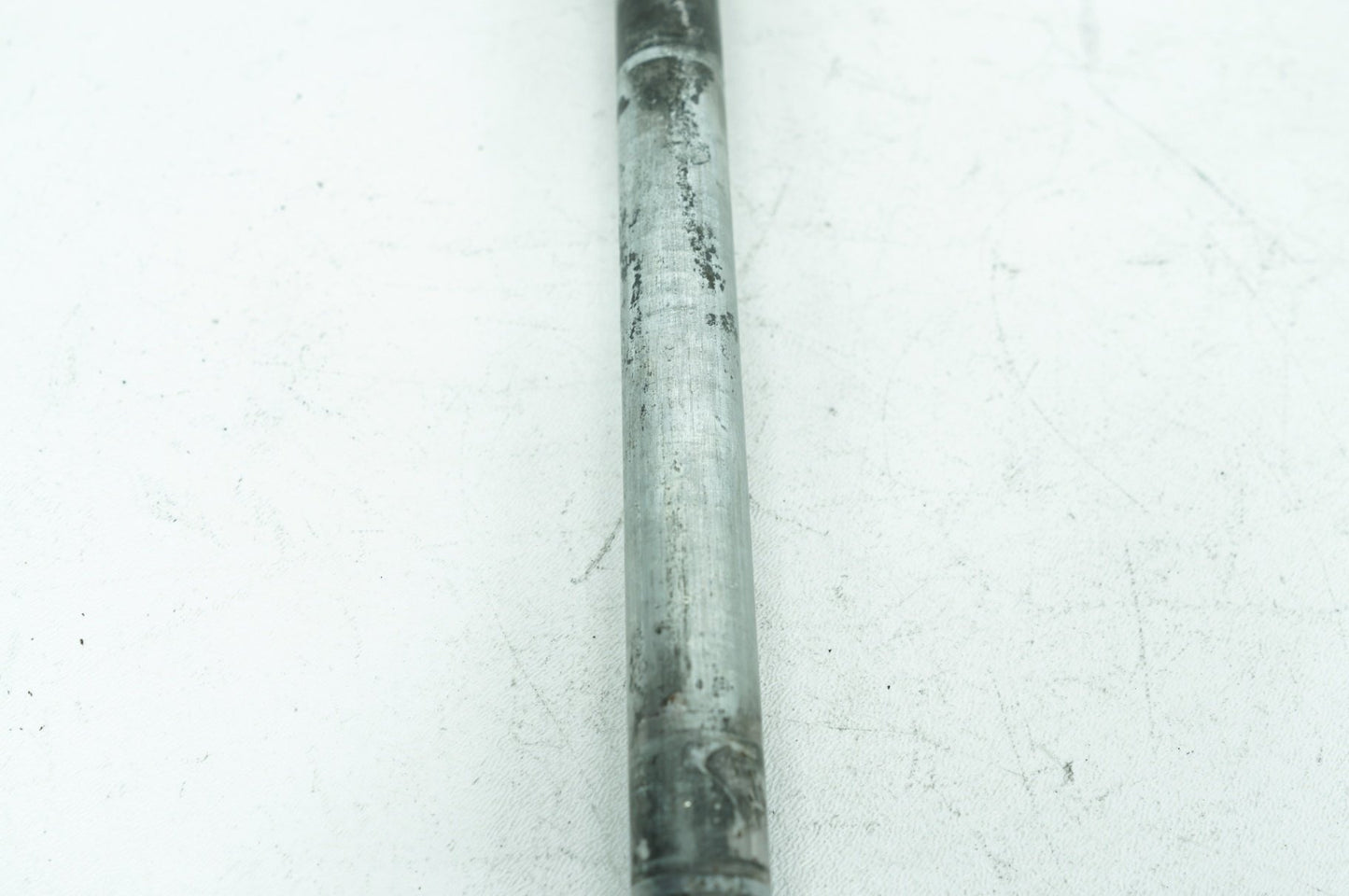 1999 - 2006 Harley-Davidson Touring Electra Glide Ultra Rear Wheel Axle Bolt Shaft 41110-89