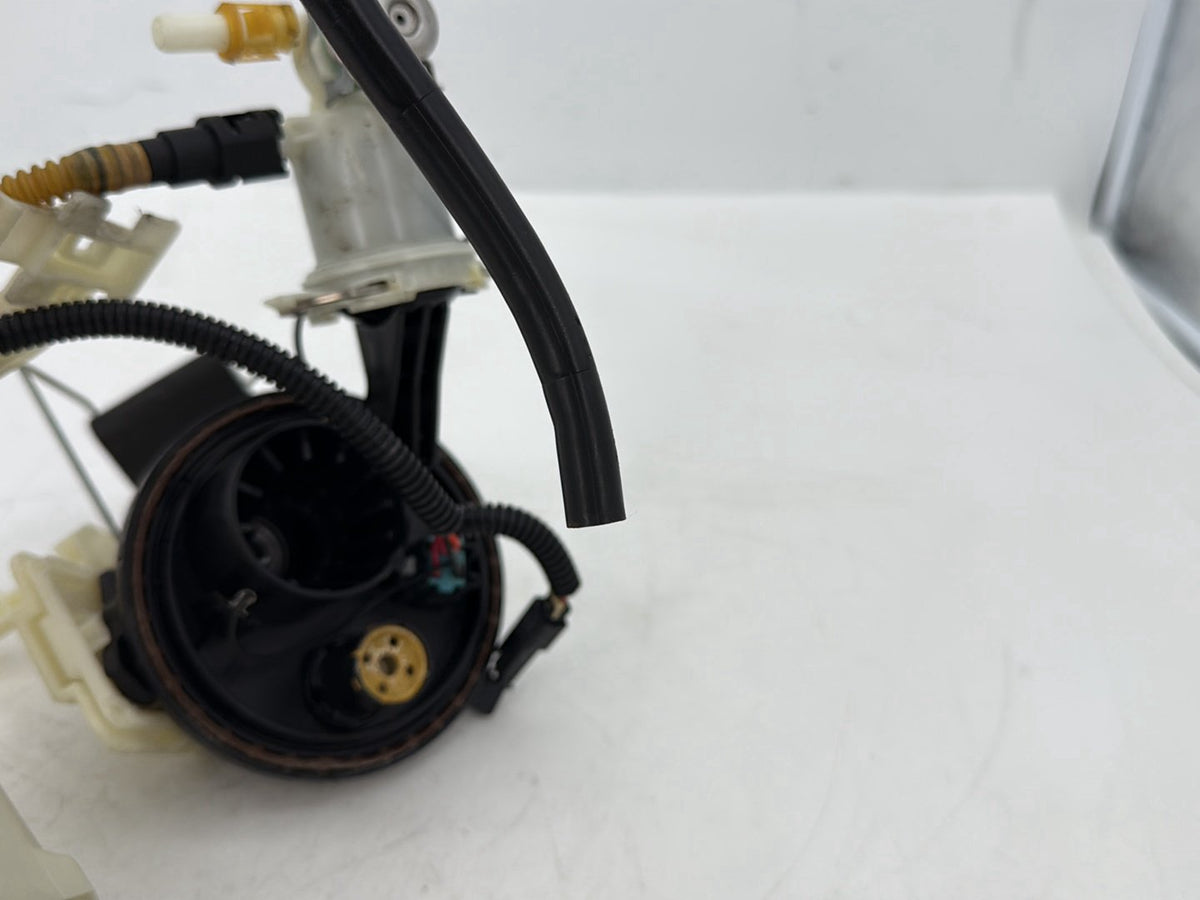08 Harley Touring Electra Glide Ultra OEM Gas Gasoline Fuel Petrol Pump Sending