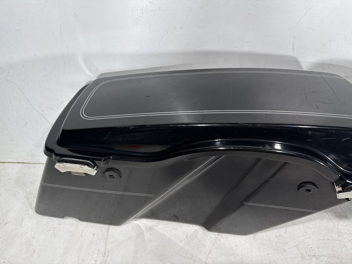 2009 Harley Electra Glide Touring Ultra OEM Left Right Saddlebags Luggage NOKey