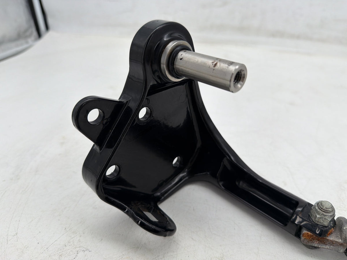 2006 Harley Softail Deuce FXSTDI OEM Left & Right Driver Step Foot Rest Pegs