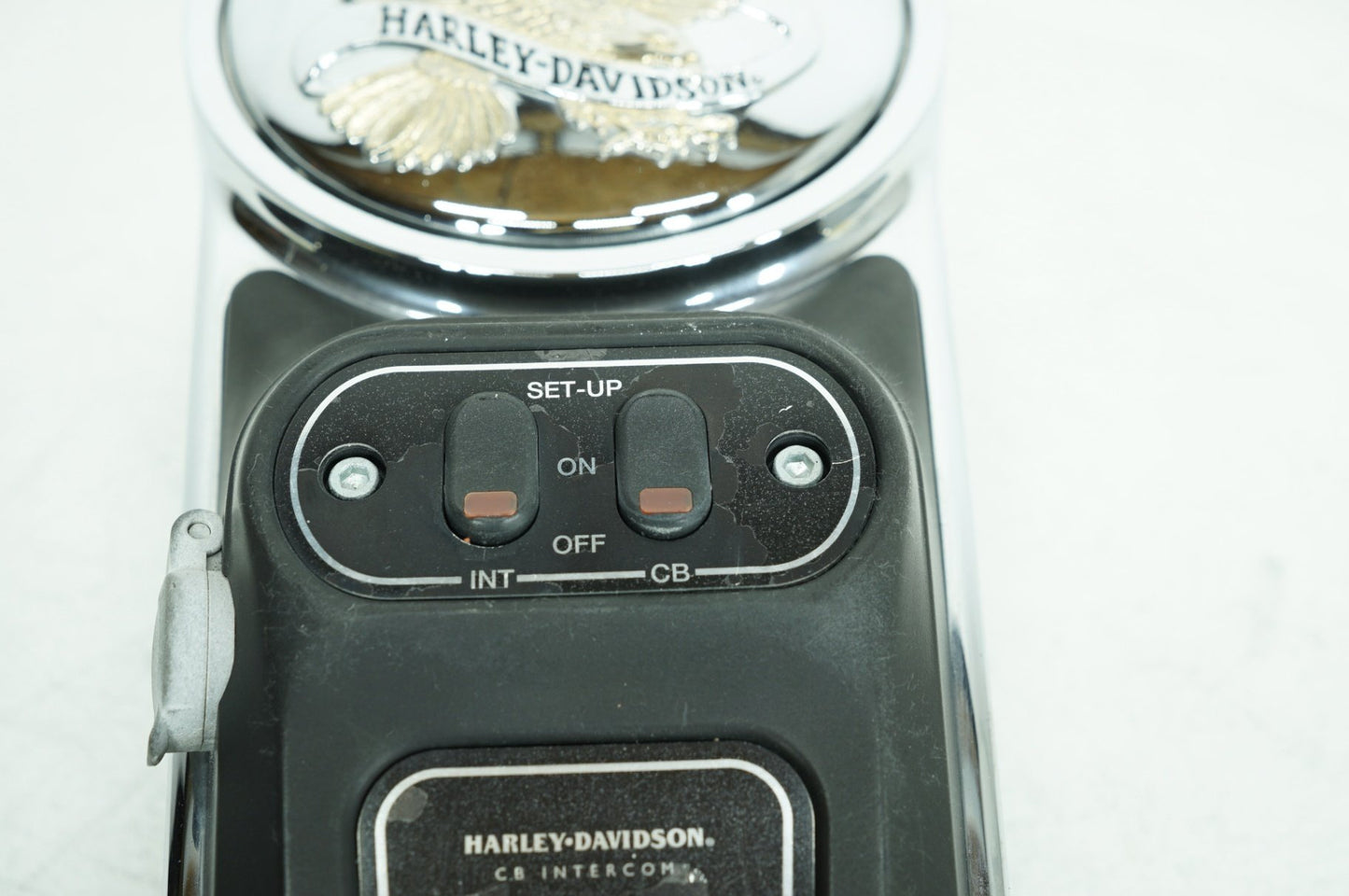 1999 - 2006 Harley-Davidson Touring Electra Glide Ultra Fuel Gas Tank Dash Console NOKey 61270-98A