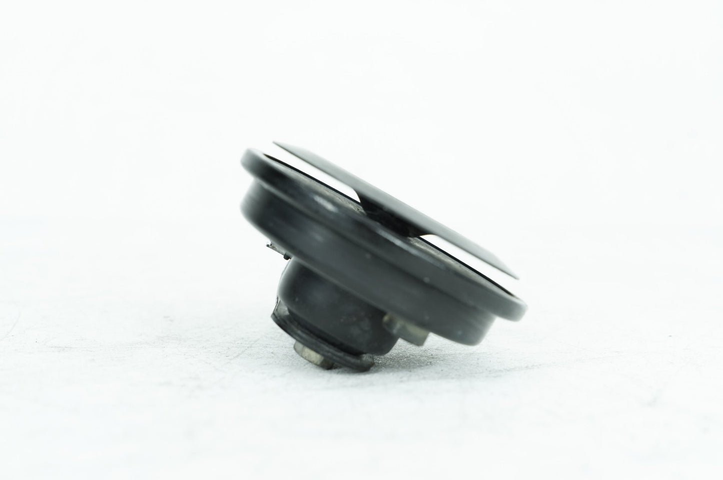 2004 - 2013 Harley-Davidson Sportster Low Signal Horn Klaxon Beep 69043-96A
