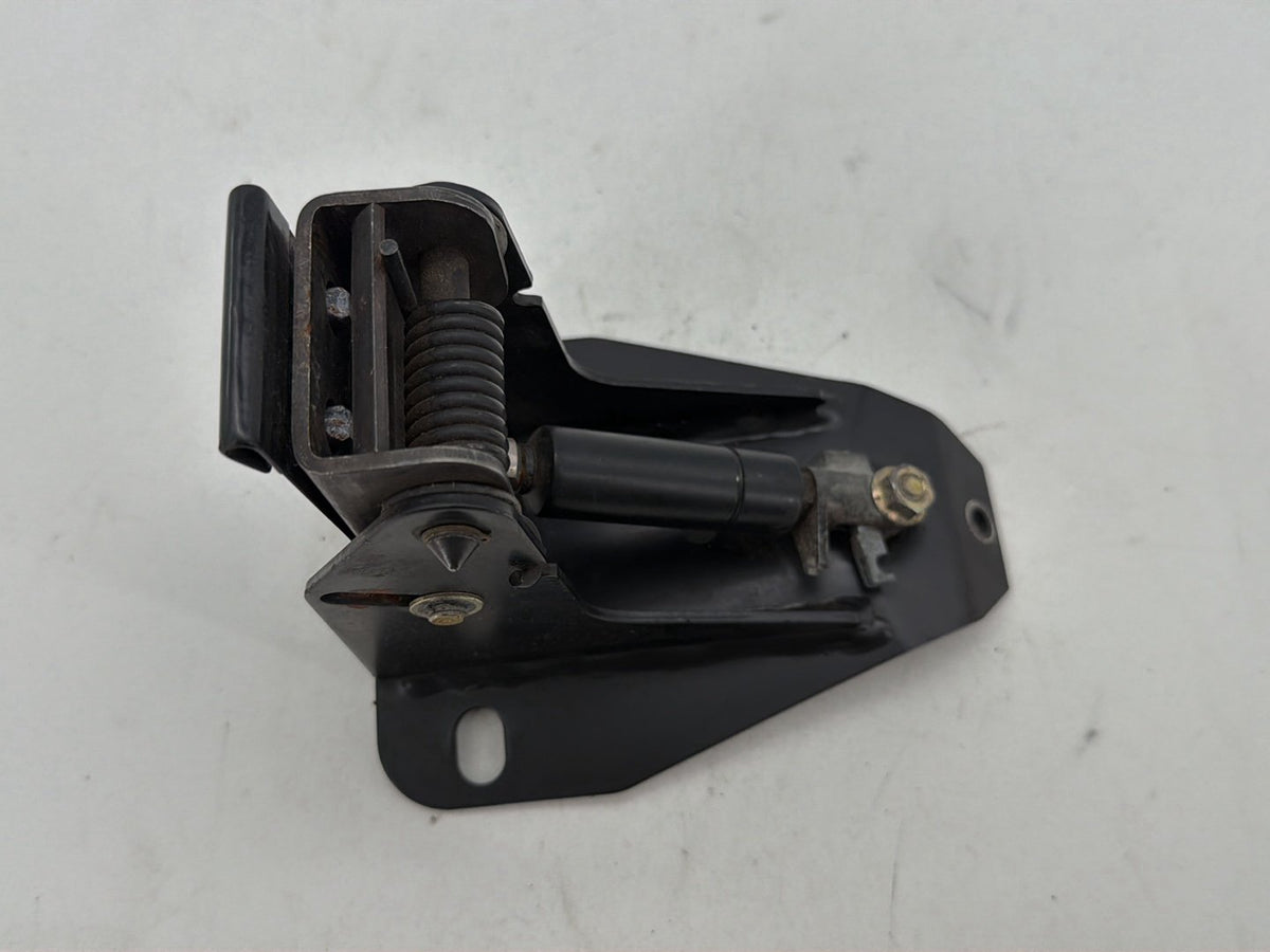 07 Harley Touring Electra Glide Ultra OEM Adjustable Rider Backrest Lift Mount