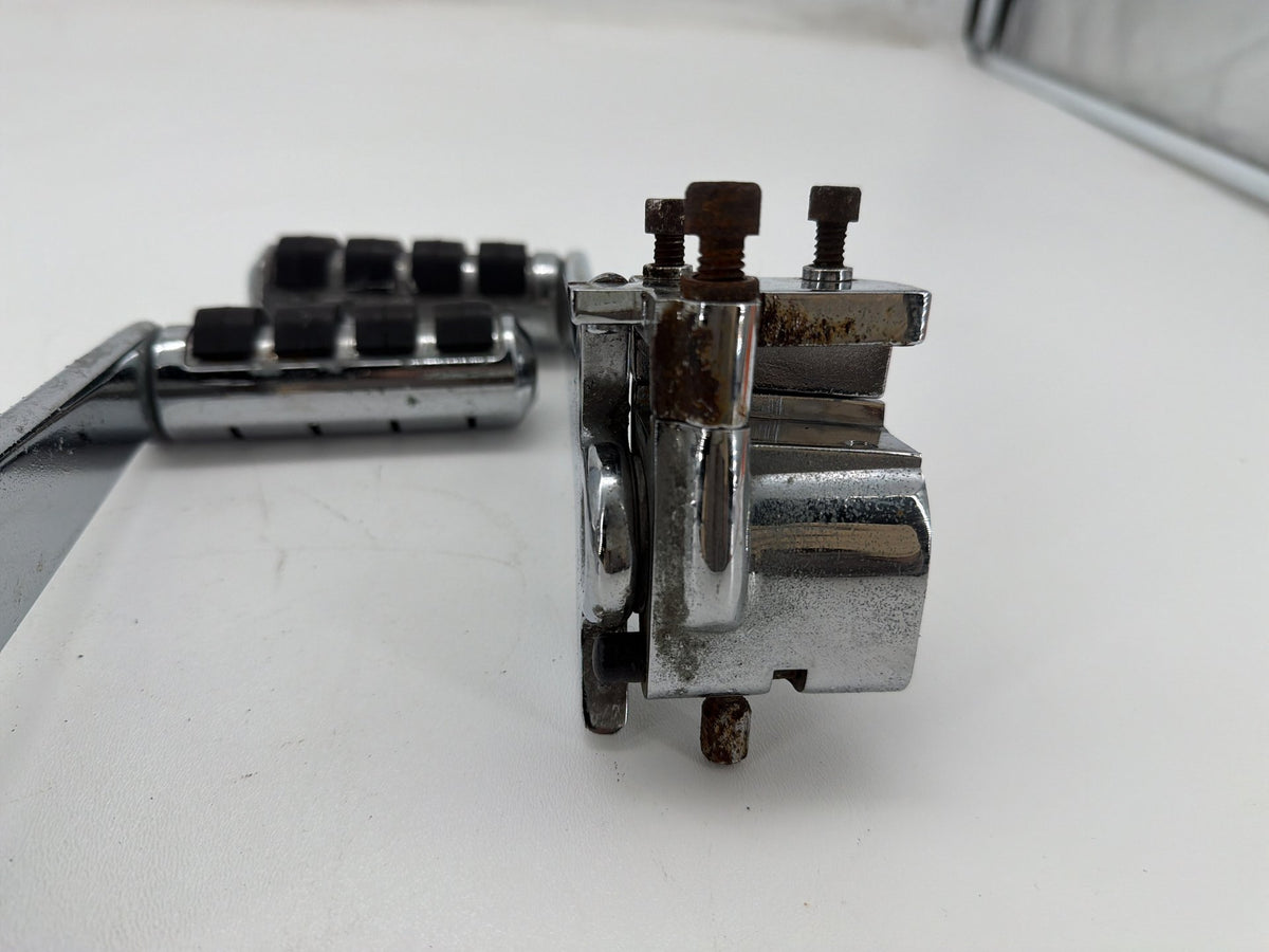 2006 Harley Electra Touring Classic Passenger Left & Right Foot Pegs Kuryakin
