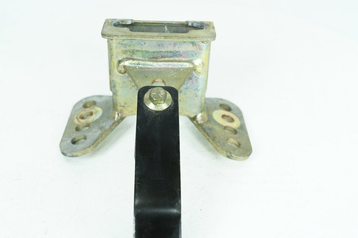 2007 Harley Touring Electra Glide Driver Rider Backrest Bracket Mount 52589-09A