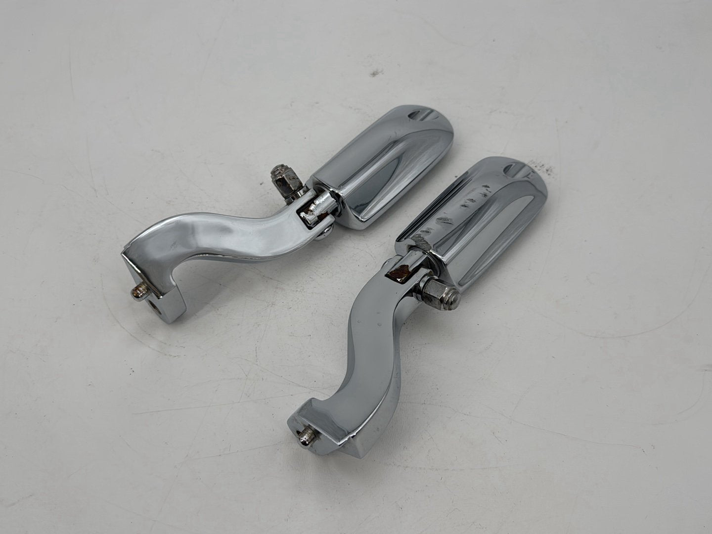 1999 - 2006 Harley-Davidson Touring Road King Custom Passenger Left & Right Foot Pegs 49015-04A