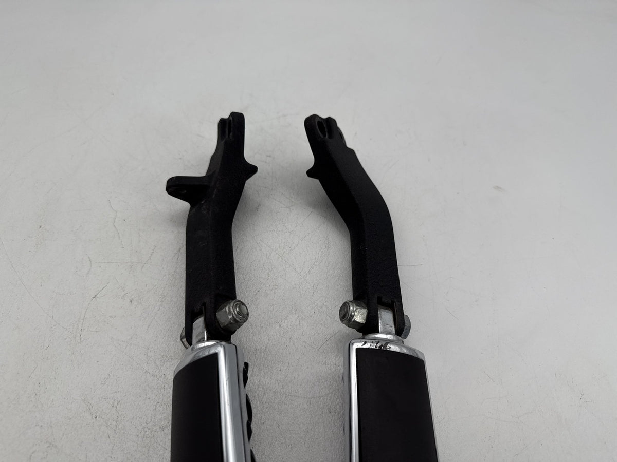 2007 Harley Dyna Super Glide FXD OEM Passenger Left & Right Foot Pegs