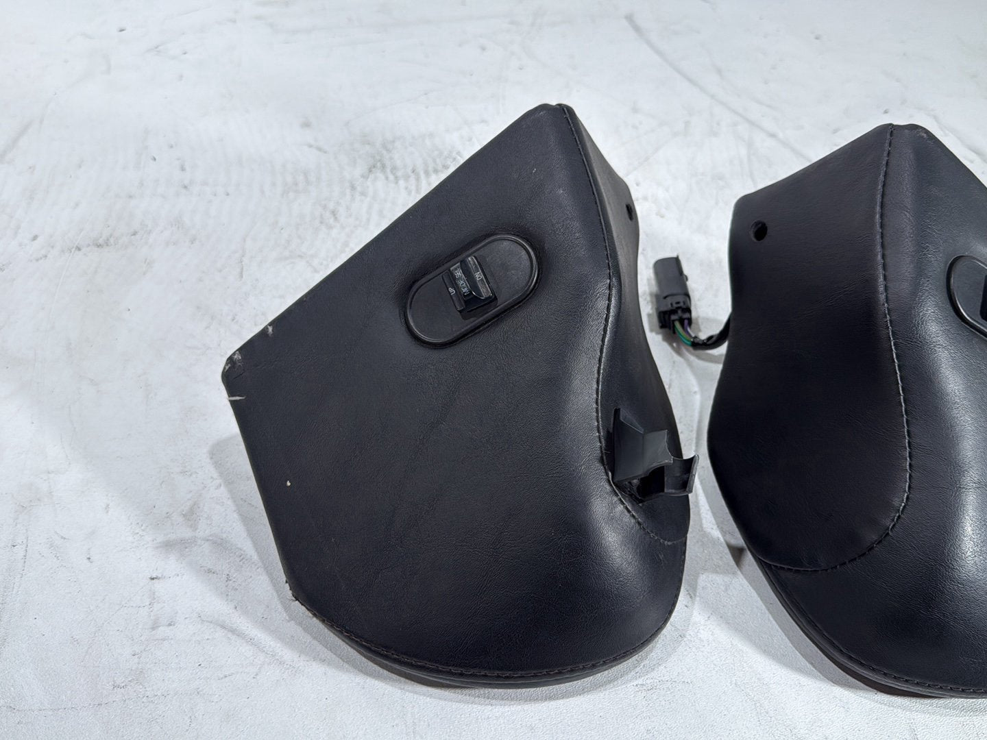 2013 Harley Electra Glide Touring Ultra FLHTCUI OEM Rear Left Right Audio Speakers