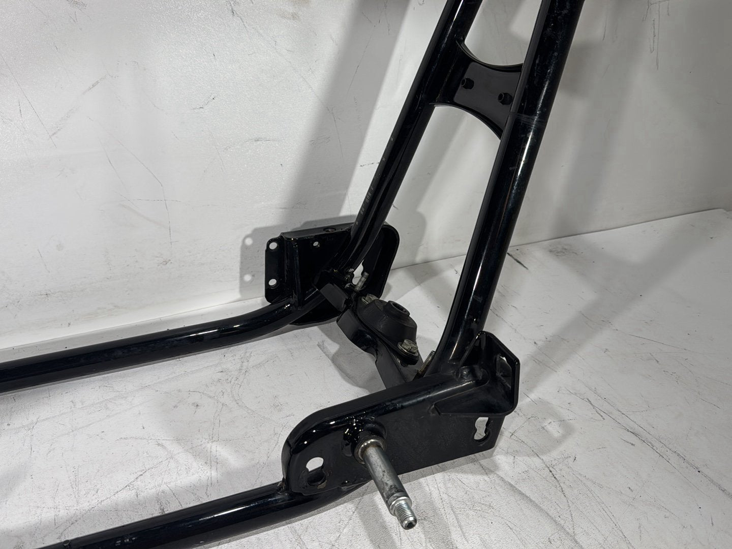 2005 Harley Electra Glide Touring Ultra FLHTCUI OEM Body Main Frame Chassis SLVG