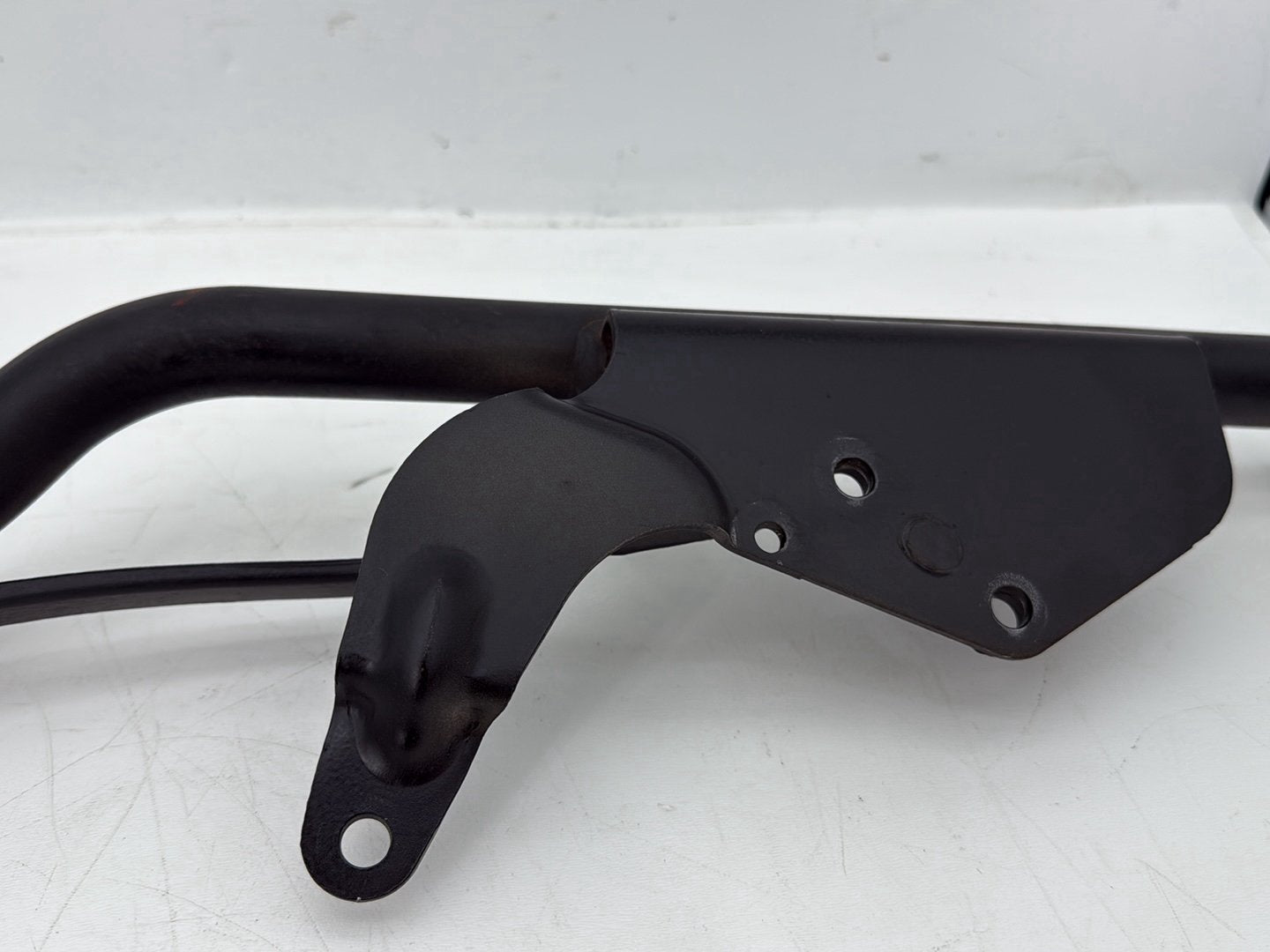 2006 Harley Sportster XL883C 883 Custom OEM Exhaust Muffler Interconnect Bracket Support Bar