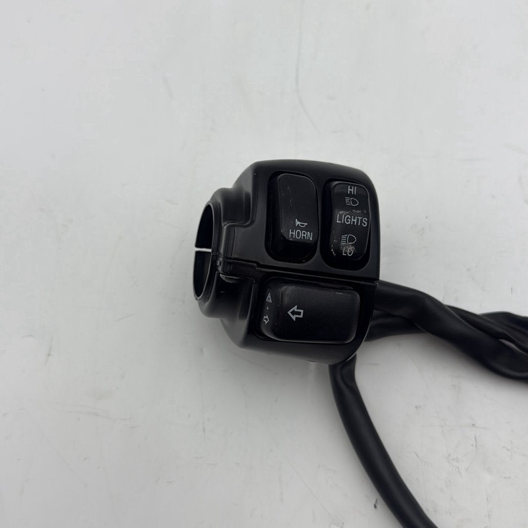 1999 - 2006 Harley-Davidson Softail Night Train Left Turn Signal Headlight Switches Controls  	71685-06A