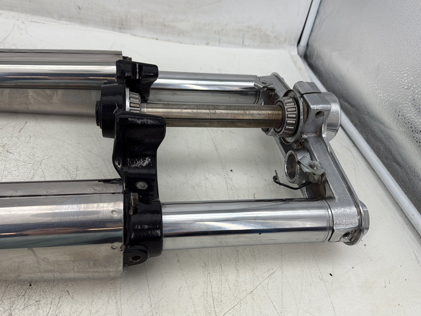 2000 Harley Softail FLSTC Heritage Classic OEM Front Triple Tree Set & LH RH Fork Legs Sliders